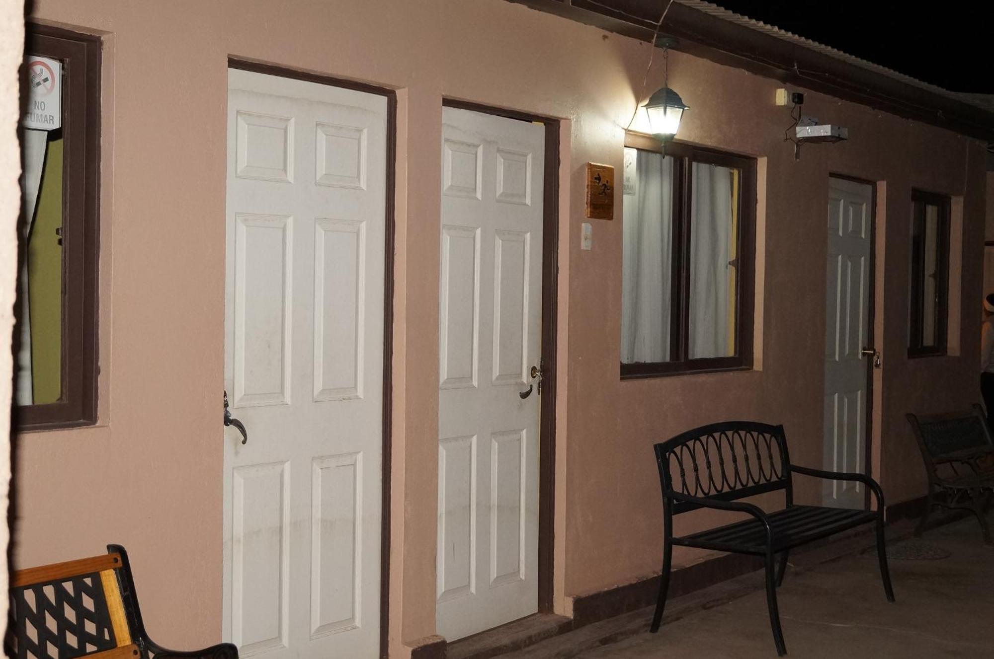 Hostal Intipara ซานเปโดร เด อาตากามา ภายนอก รูปภาพ
