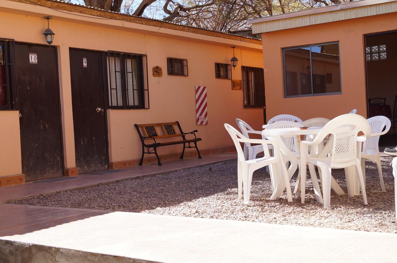 Hostal Intipara ซานเปโดร เด อาตากามา ภายนอก รูปภาพ